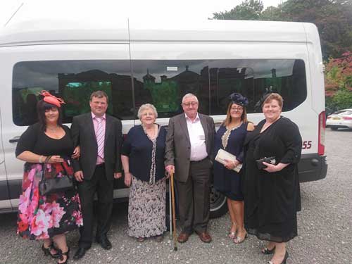 Birmingham, West Midlands based Chauffered Minibus for Weddings, Birthdays and other events. Also available for Day Trips to UK attractions.
